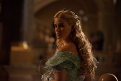the-raven-alice-eve